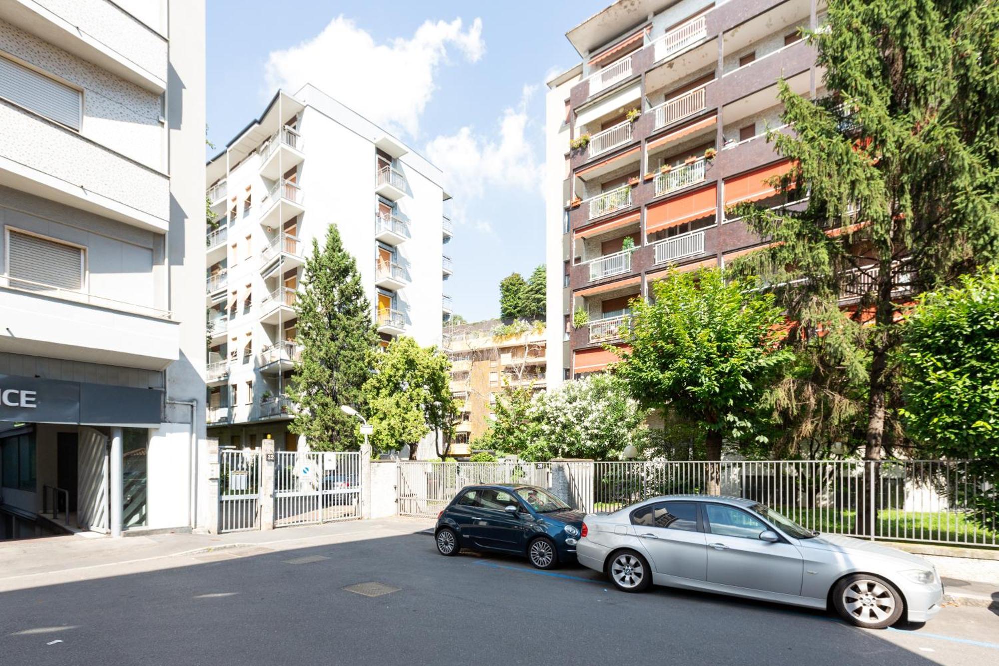 Ca' Granda M5 & Bicocca - Apartment With Parking ميلان المظهر الخارجي الصورة
